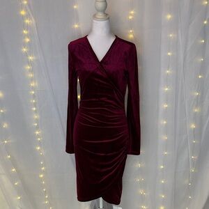 Chic Long Sleeve Velvet Dress in Deep Burgundy